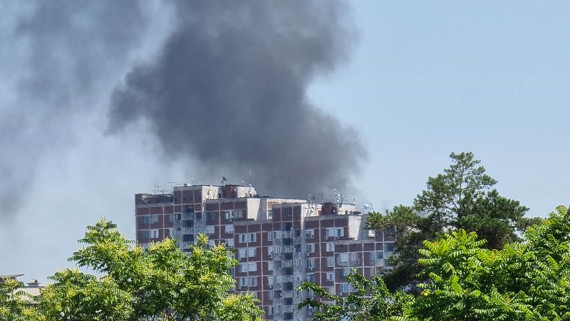 Голям пожар в Пловдив вдигна на крак огнеборците* СНИМКИ+ВИДЕО