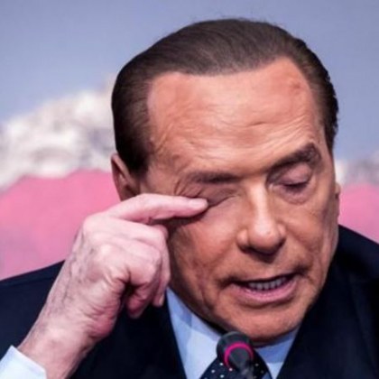 Бившият италиански премиер Силвио Берлускони е бил приет отново в