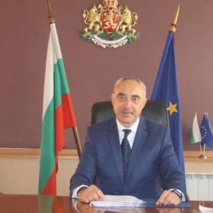 Областният управител на Пловдив Ангел Стоев тази сутрин подаде оставка