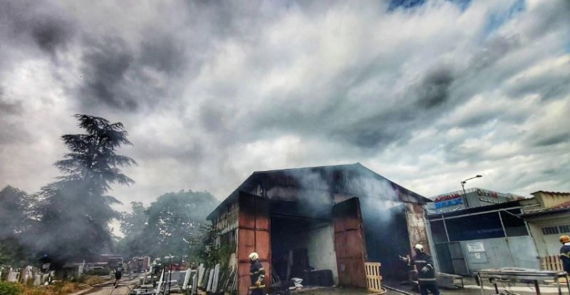 Пожар на гробищата във Варна