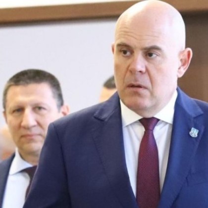 Серия от сигнали срещу отстранения от ВСС главен прокурор Иван