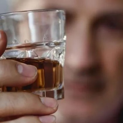 Учените са открили че леката до умерена консумация на алкохол може