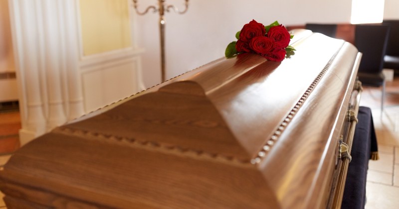 Жена, обявена за мъртва, се събуди в ковчега на собственото