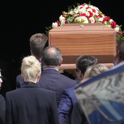 Започна траурната церемония на Силвио Берлускони ВИДЕО