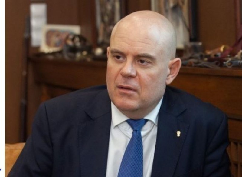 Иван Гешев с първи коментар след отстраняването му от поста главен прокурор