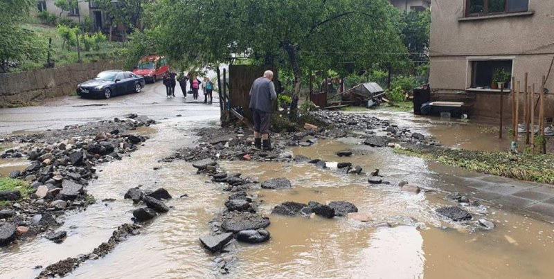 Община Берковица откри дарителска сметка за пострадалите от наводненията