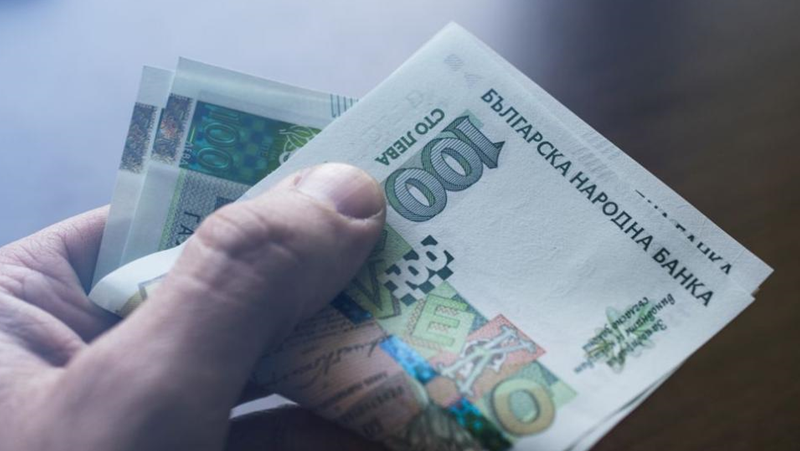 Откраднаха над 30 000 лв. и телевизор от жилище в Харманли