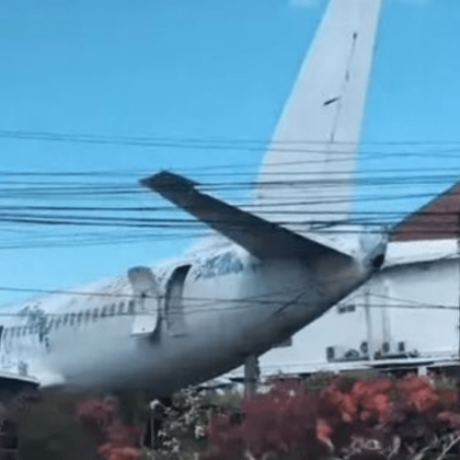 Недалеч от популярен плаж в Бали беше открит изоставен Boeing