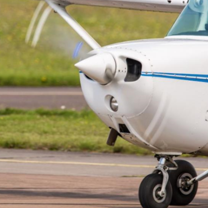 Малък частен самолет е спукал гума при кацане на Летище София съобщиха