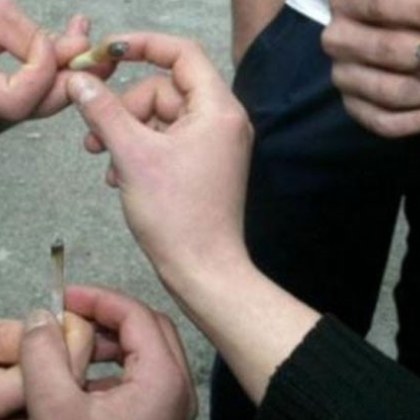 Няколко случая на разпространяване на дрога от ученици в Благоевград