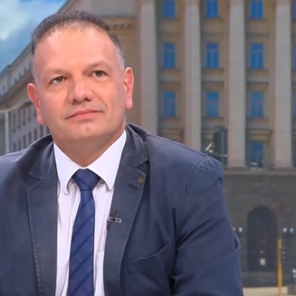 Защо правосъдният министър не атакува избора на Сарафов пред ВАС?