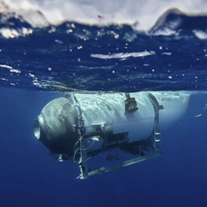 Разследващите продължават да претърсват океанското дъно за отломки докато се