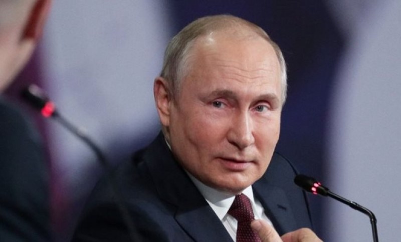 Путин подписа закон, позволяващ арести за неподчинение при военно положение
