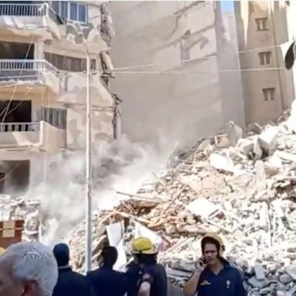 В град Александрия в Северен Египет 13 етажна сграда се срути