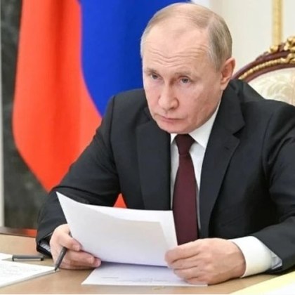 Руският президент Владимир Путин каза че собственикът на компанията Concord