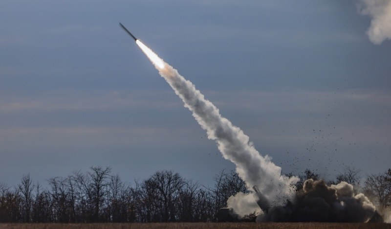 Русия нанесе днес ракетна атака по комплекс от постройки в