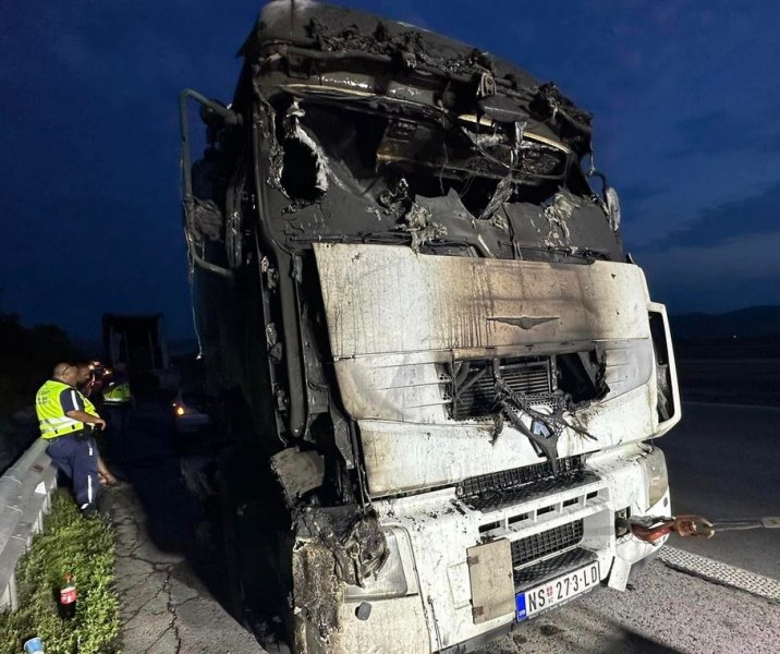 Русинова разкри причината за инцидента с изгорял камион на АМ Тракия СНИМКИ