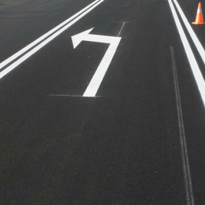 Хоризонтална пътна маркировка ще се полага утре в участъка между