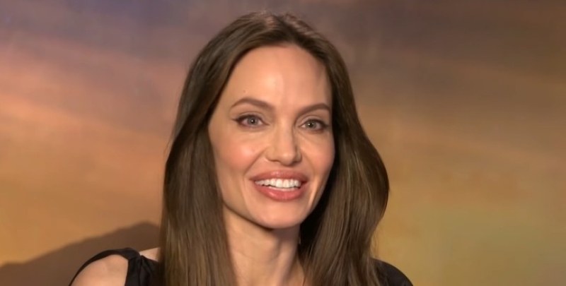 Анджелина Джоли публично се подигра на Брад Пит