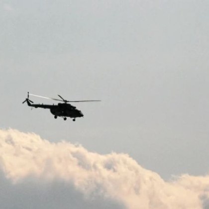 Хеликоптер с шестима души на борда е изчезнал в Непал  съобщи