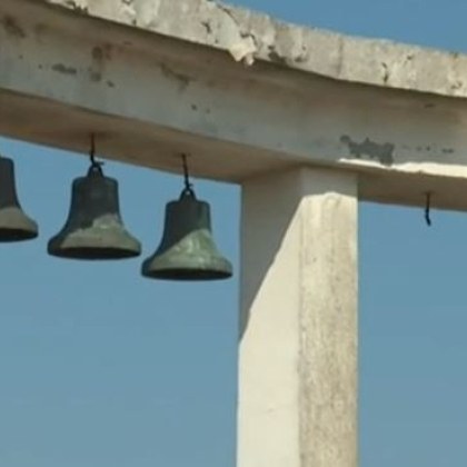 Откраднаха 13 бронзови камбани от мемориала на адмирал Ушаков на