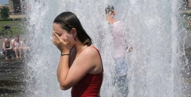 Необичайни горещини! Осем италиански града обявиха червена степен на тревога