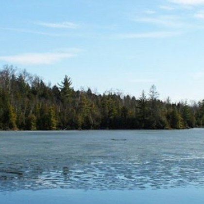 Слоестите седименти на езерото Крауфорд в Онтарио Канада съдържат спомени