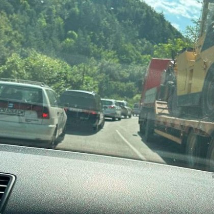 Пътен инцидент до Влахово Смолян е станал преди минути Заради катастрофата