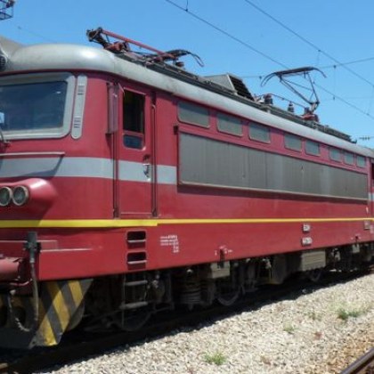 От Българските държавни железници БДЖ обявиха обществена поръчка за закупуване
