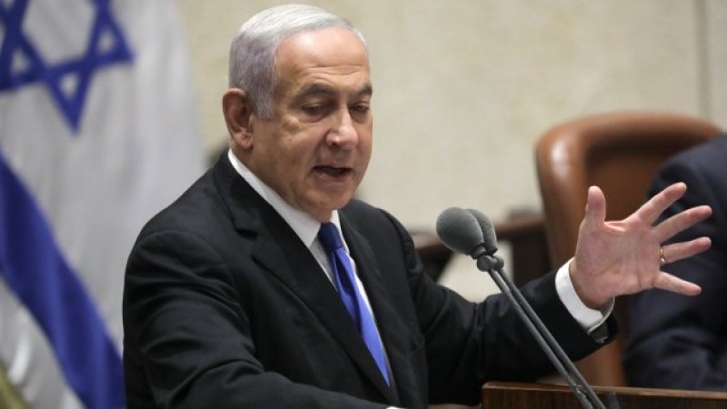 Премиерът на Израел е бил откаран в болница