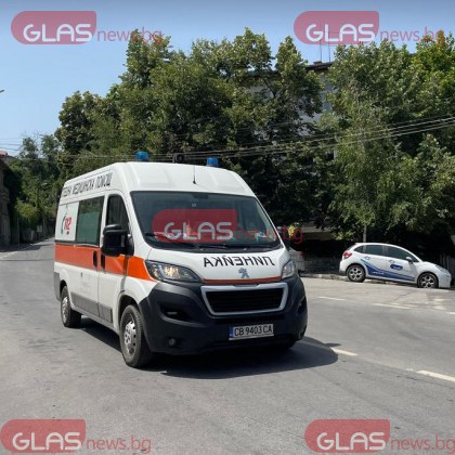 Двама пешеходци пострадаха при тежка катастрофа във Врачанско съобщиха от