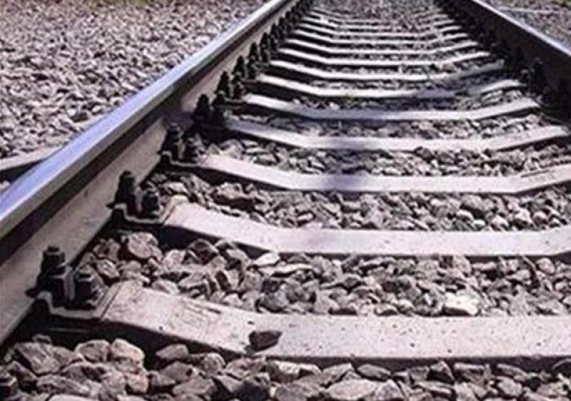 Слънцето деформира релси! Спряха влаковете София - Карлово