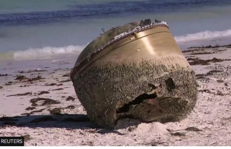 Откриха мистериозен 3-метров купол на плажа, откъде се е появил?  СНИМКА
