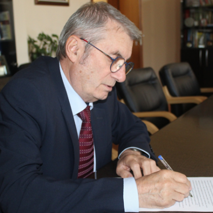 Министърът на здравеопазването проф Христо Хинков подписа заповед за учредяване
