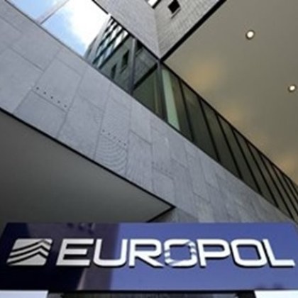 Европол проведе международна полицейска акция срещу група заподозряна в това че