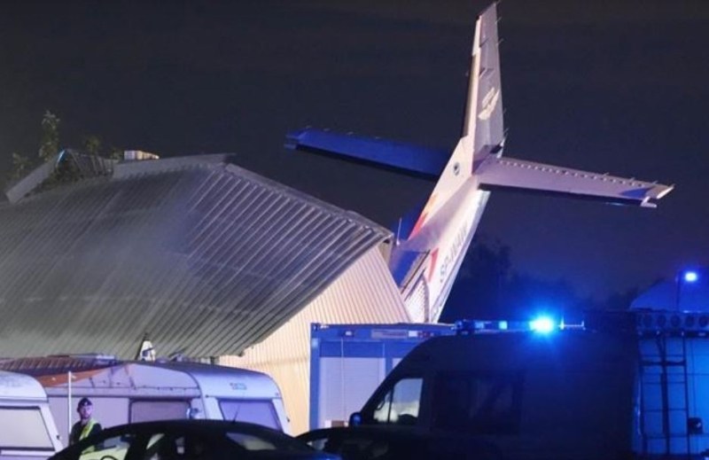 Самолет се разби край Варшава, има загинали