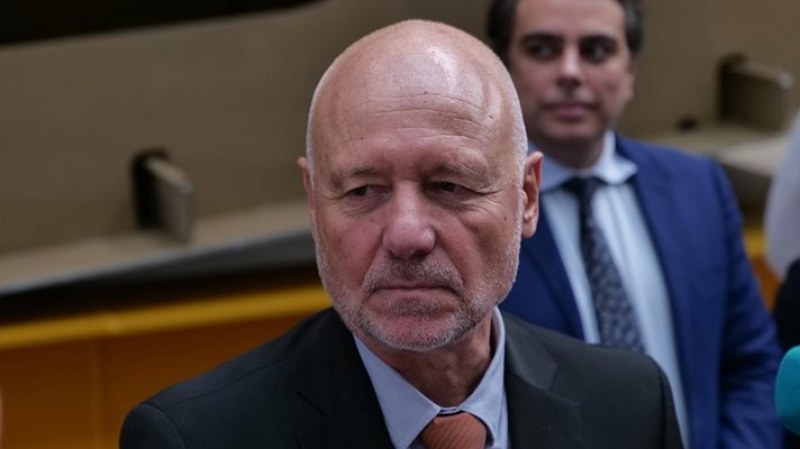 Депутатите решиха: Даваме БТР-и на Украйна