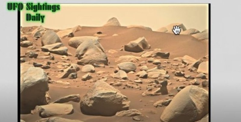 Двуметрова врата на Марс откри популярен уфолог ВИДЕО