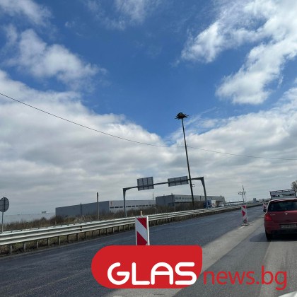 Допълнителни полицейски екипи контролират движението на АМ Тракия заради разлив