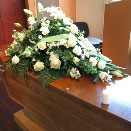 Законов абсурд блокира погребения с месеци Близки на починали алармират