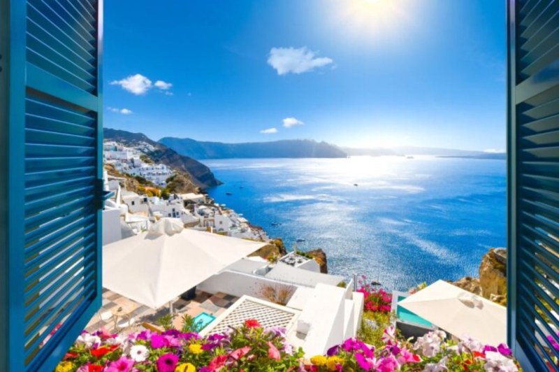 Не е за вярване какво предлага един от най-скъпите острови в Гърция