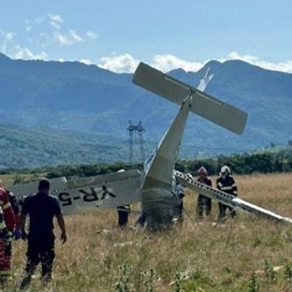 Малък самолет се разби днес в централна Румъния а пилотът