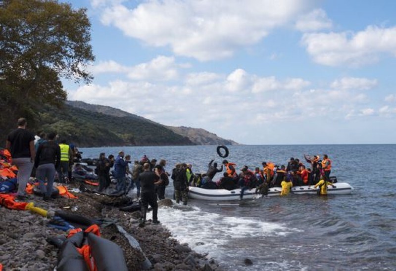 Гръцката брегова охрана е събрала край бреговете на Гърция близо