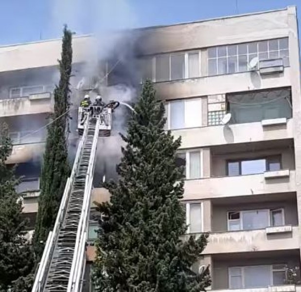 Има загинал при пожара в апартамент в Сливен