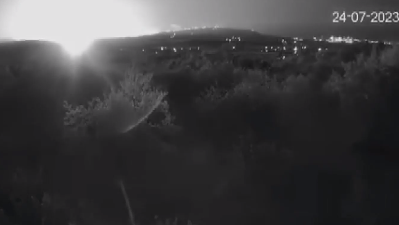 Необичайно сияние озари Севлиево и предизвика смут ВИДЕО
