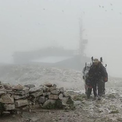 Докато България е връхлетяна от сериозни горещини на връх Мусала
