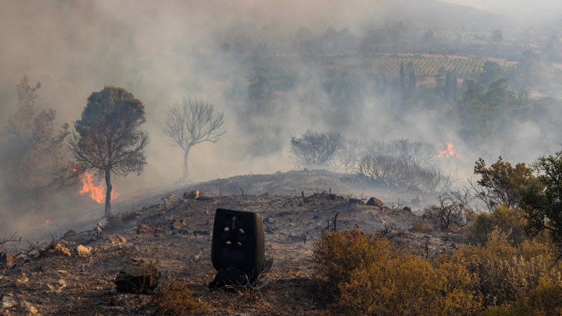 След пожара на Родос - 10% от територията му е изпепелена