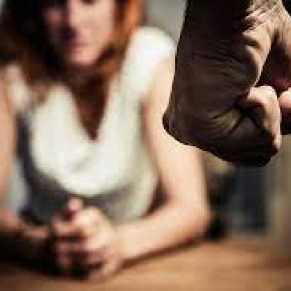 Увеличаване на защитата от домашно насилие и по строги наказания предвиждат