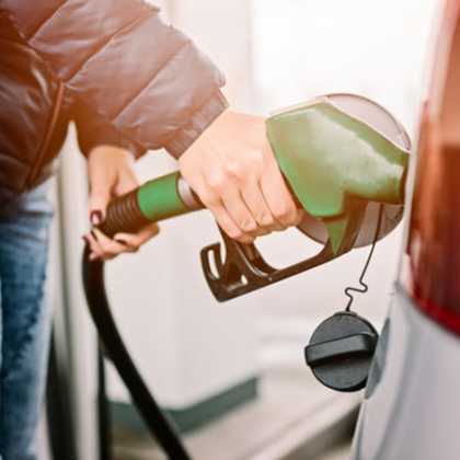 Прогнозите за цените на горивата за близкия месец не са