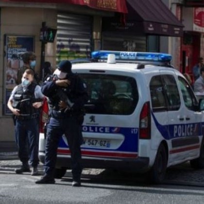 Във Франция разследват смъртта на двама души загинали при полицейско